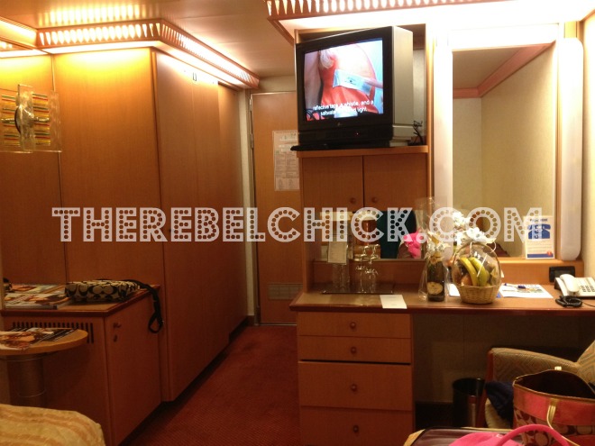 Valor Cruise Ship carnival cruise lines stateroom