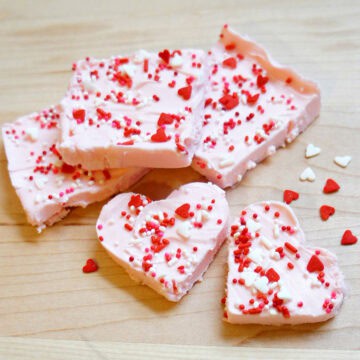 2 Ingredients Strawberry Fudge