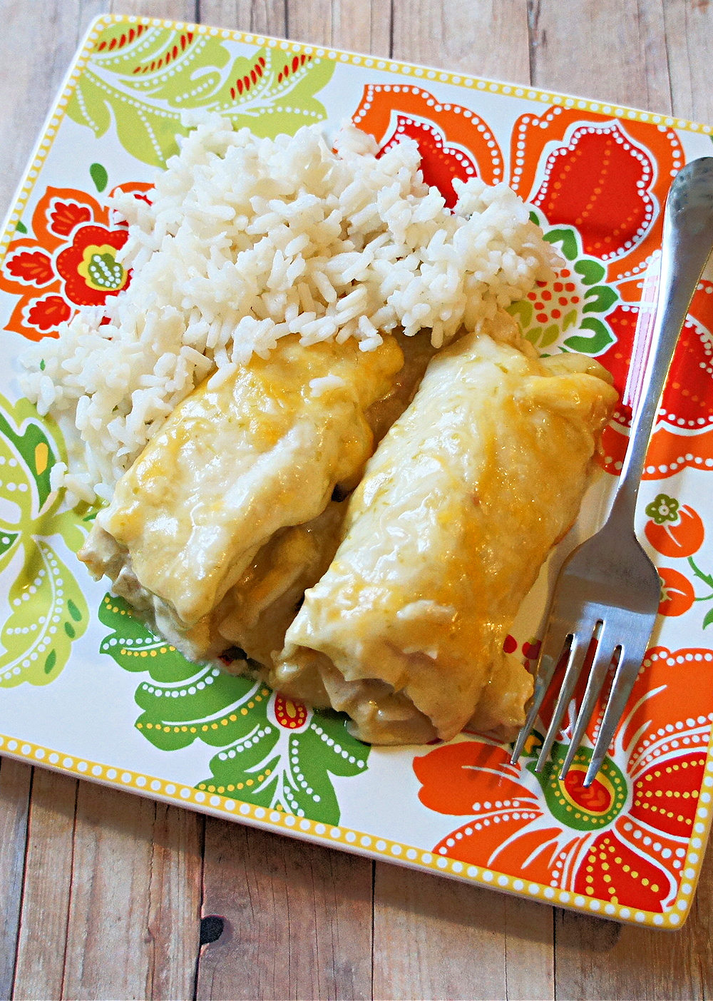 Cheesy Green Chile Chicken Enchiladas Recipe with White Rice