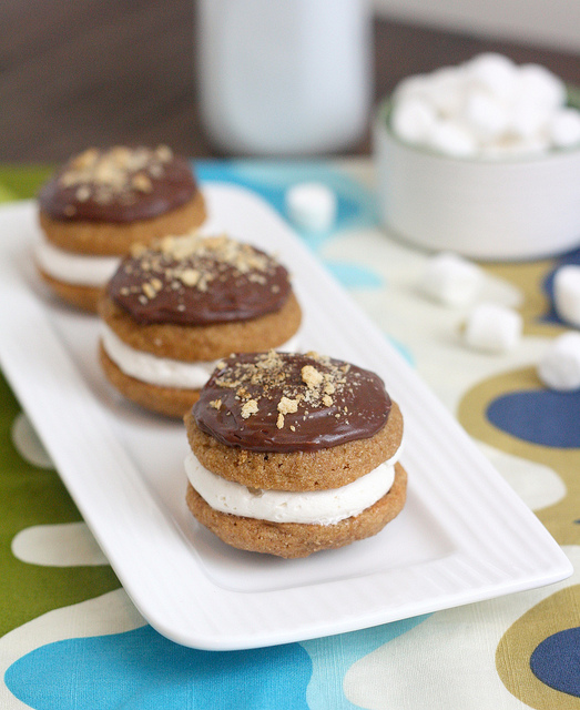 smores whoopie pies