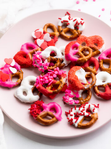 Valentine's Day Pretzel Candy