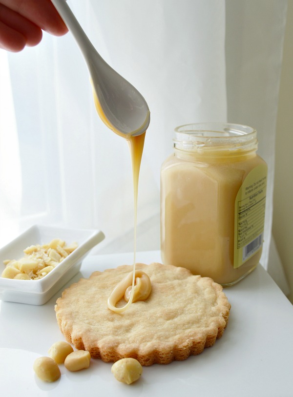 Honey Macadamia Nut Shortbread Cookies