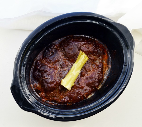 Slow Cooker Meatloaf Recipe {crockpot}
