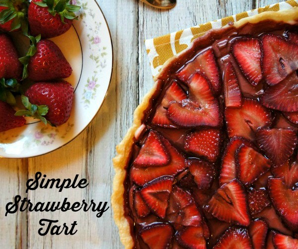Simple Strawberry Tart Recipe by www.TheRebelChick.com