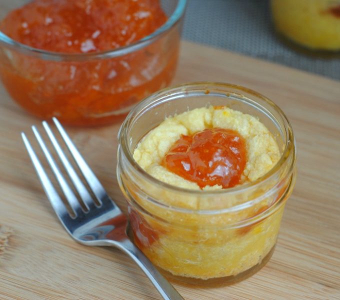 Apricot crumble in a jar recipe www.therebelchick.com