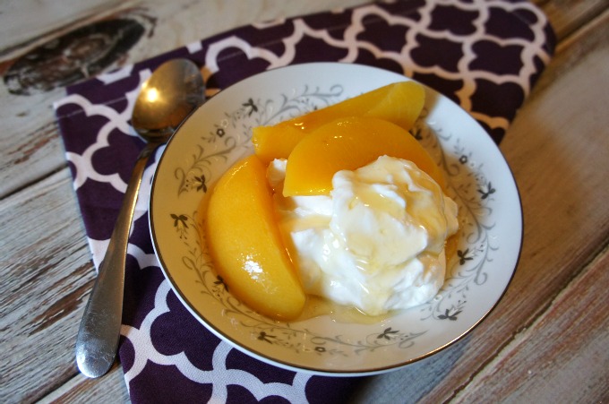 Dole Fruit in Jars Greek Yogurt and Peaches