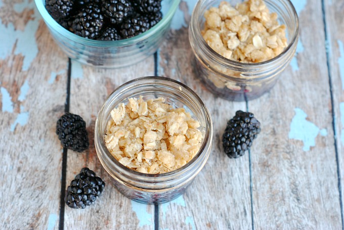 Blackberry Crisp Recipe in Mini Jars