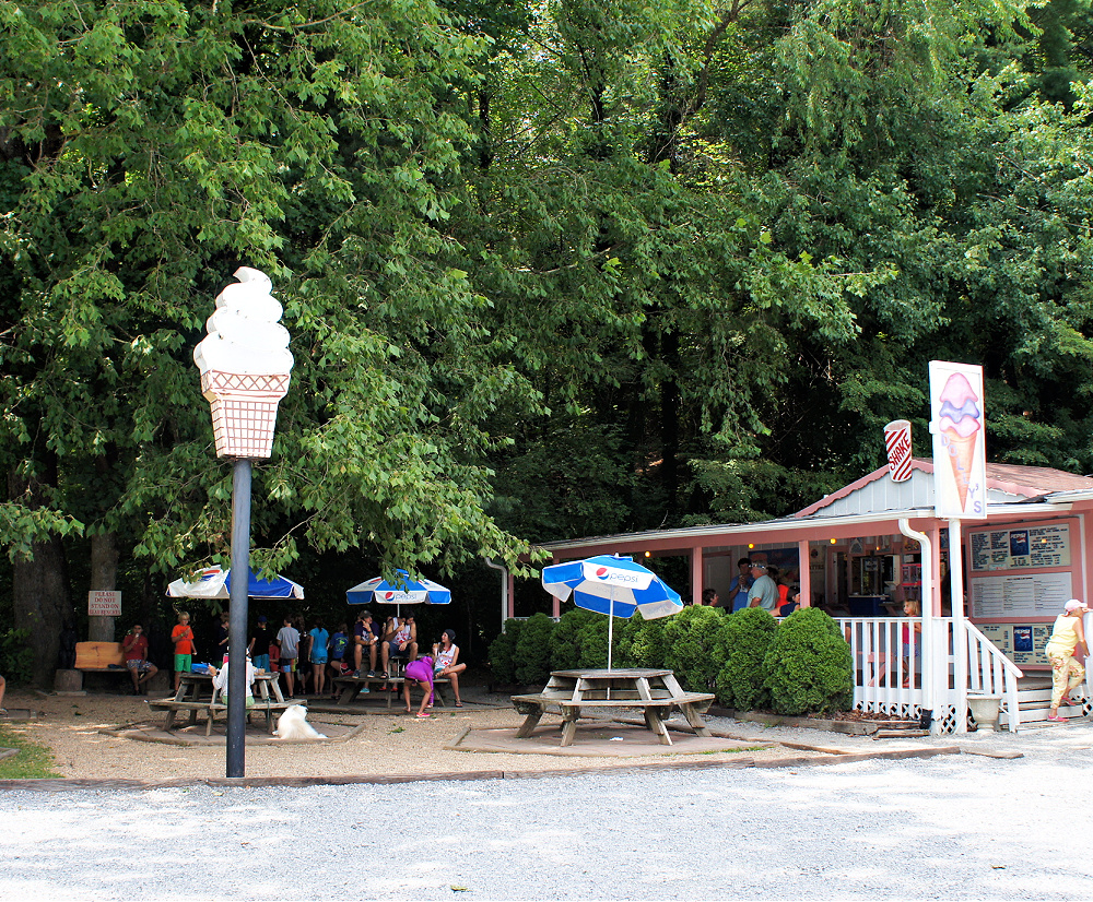 Dollys Dairy Bar in Pisgah FOrest