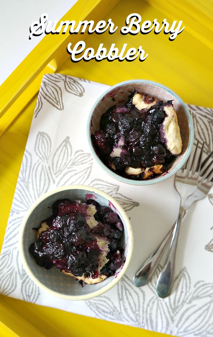 Simple Summer Berry Cobbler Recipe #SplendaSweeties #SweetSwaps