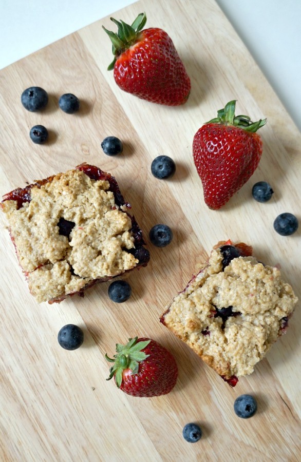 Strawberry Breakfast Bars Recipe