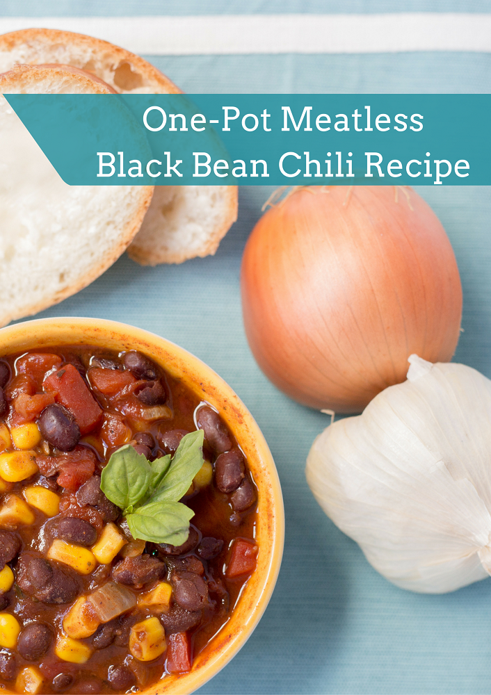 30 Minute, One-Pot Meatless Black Bean Chili Recipe #MeatlessMondayNight