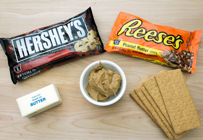 No-Bake Hershey's Chocolate Peanut Butter Bars | The Rebel Chick