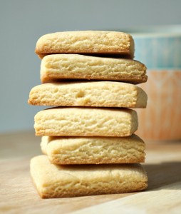 Vanilla Protein Snack Cookies Recipe #thegoodwhey 2