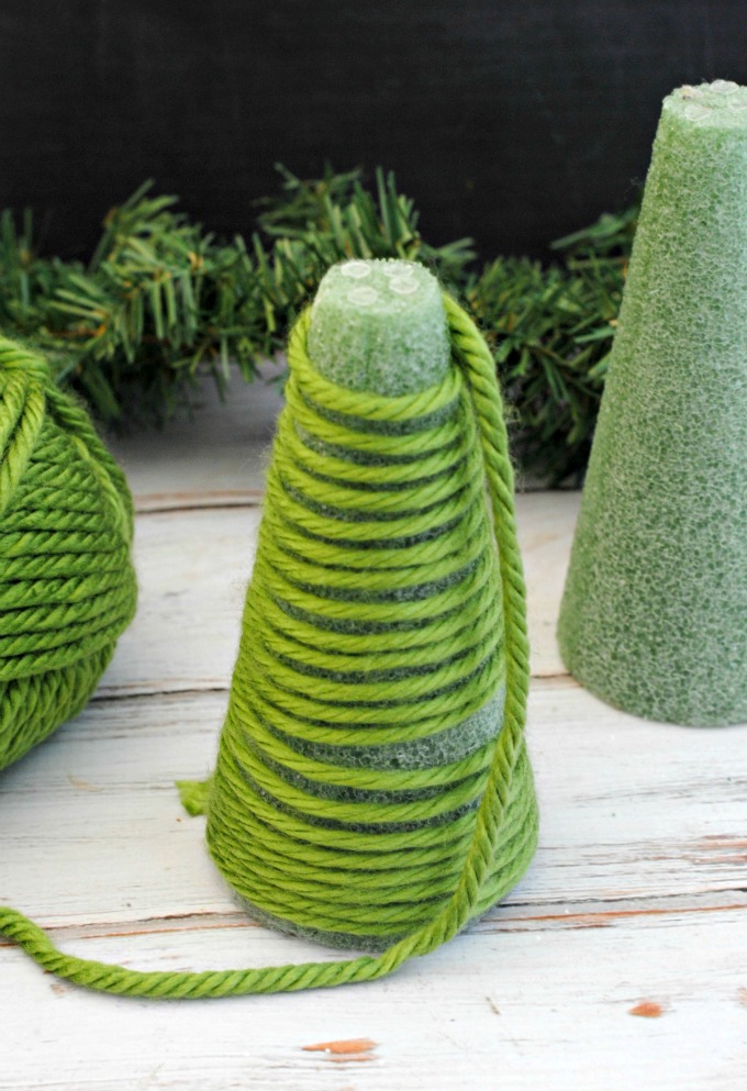 Green Yarn & Button Christmas Tree 1