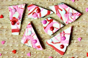 Valentine's Day Oreo Cookie Bark Recipe