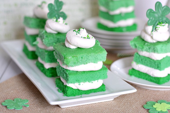 St. Patrick's Day Mini Ombre Cakes Recipe