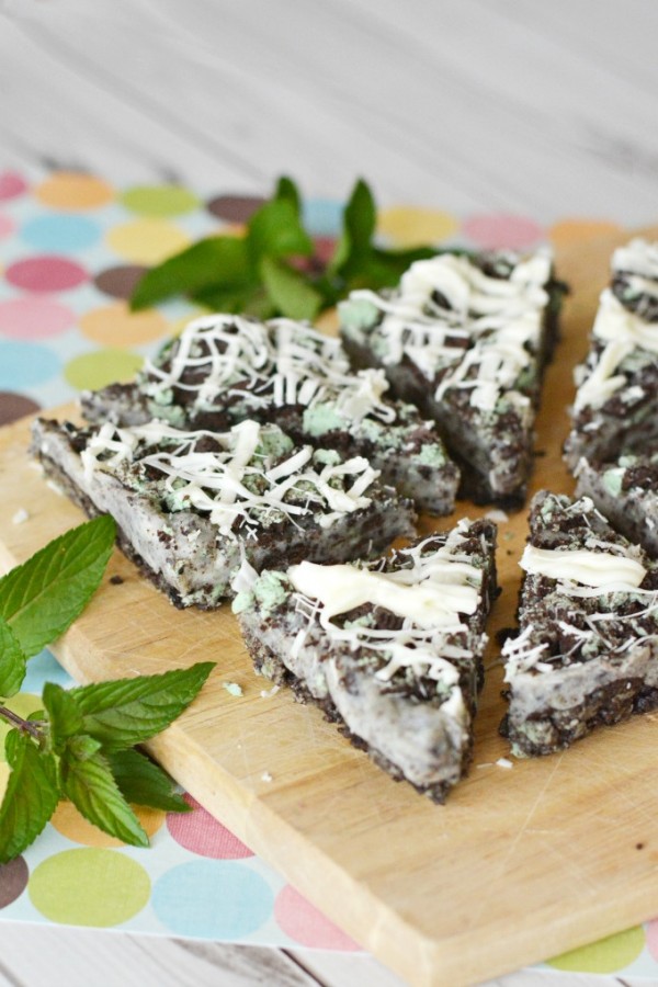 No Bake Mint Oreo Bars Recipe The Rebel Chick