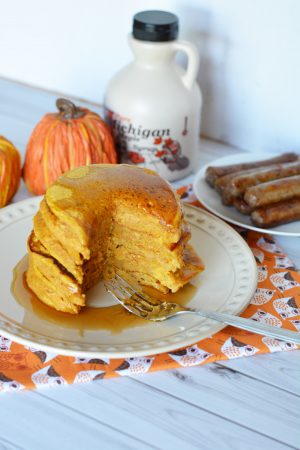 Pumpkin Spice Pancakes Recipe for Thanksgiving