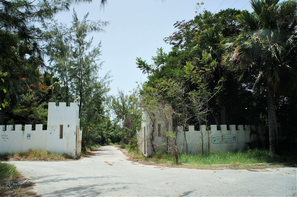 What happened to Sam Lords Castle in Barbados?