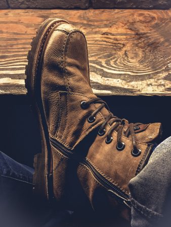 4 Benefits of Wearing Safety Work Boots
