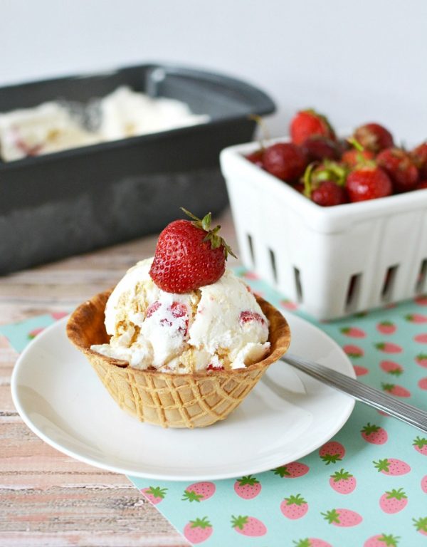 Strawberry Cheesecake Ice Cream Recipe The Rebel Chick