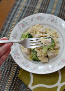 Quick and Easy Chicken Broccoli Alfredo Recipe #PrepwithPERDUE