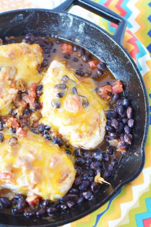 Low Carb One Dish Meal: Chicken & Black Beans Skillet Recipe