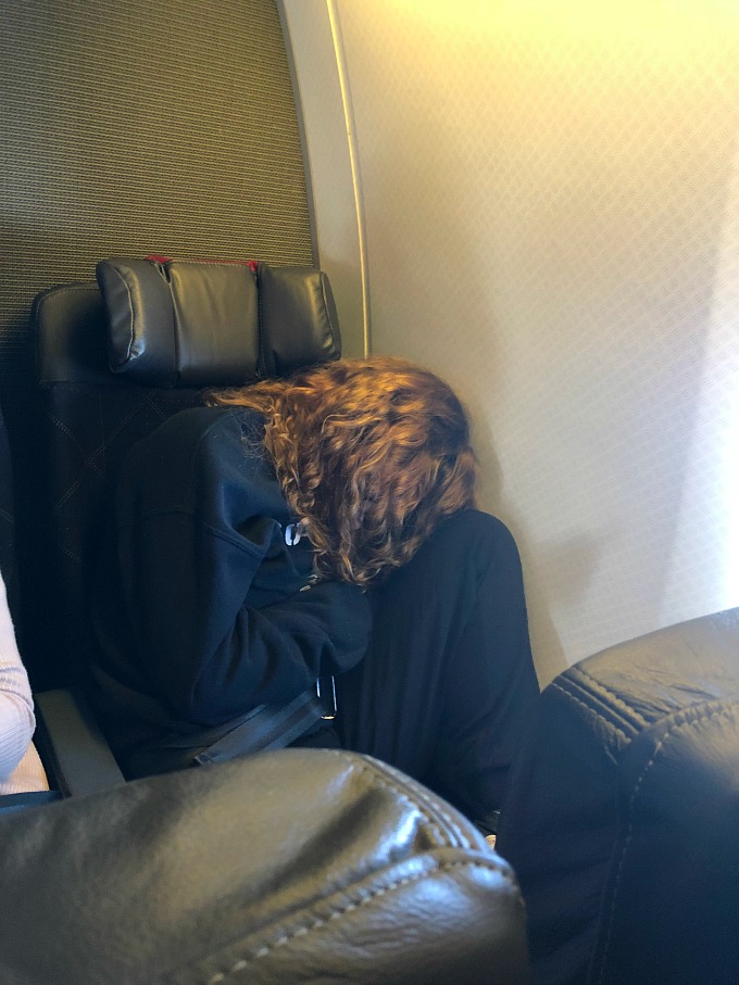 Top 5 ways to fall asleep on a long flight