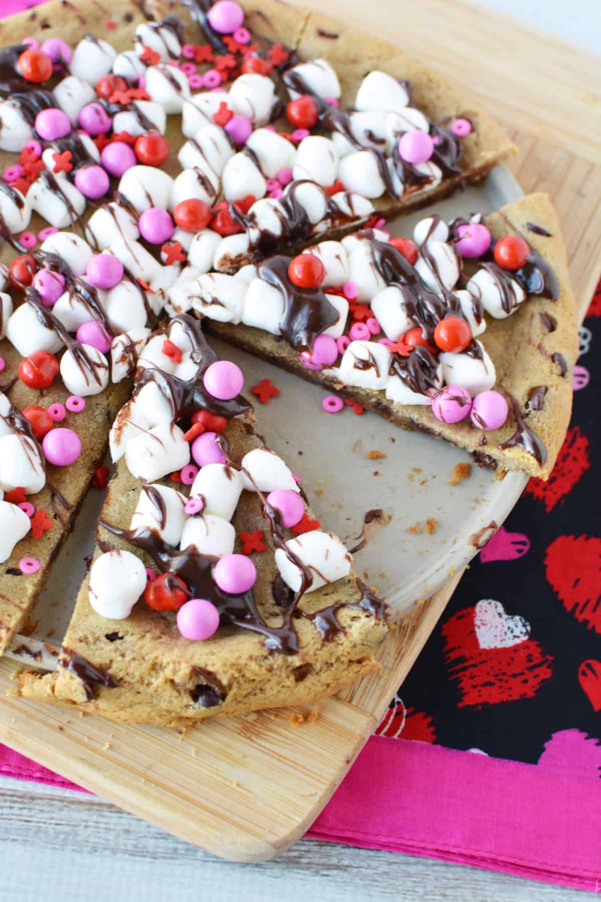 A Valentine's Day Cookie Pizza