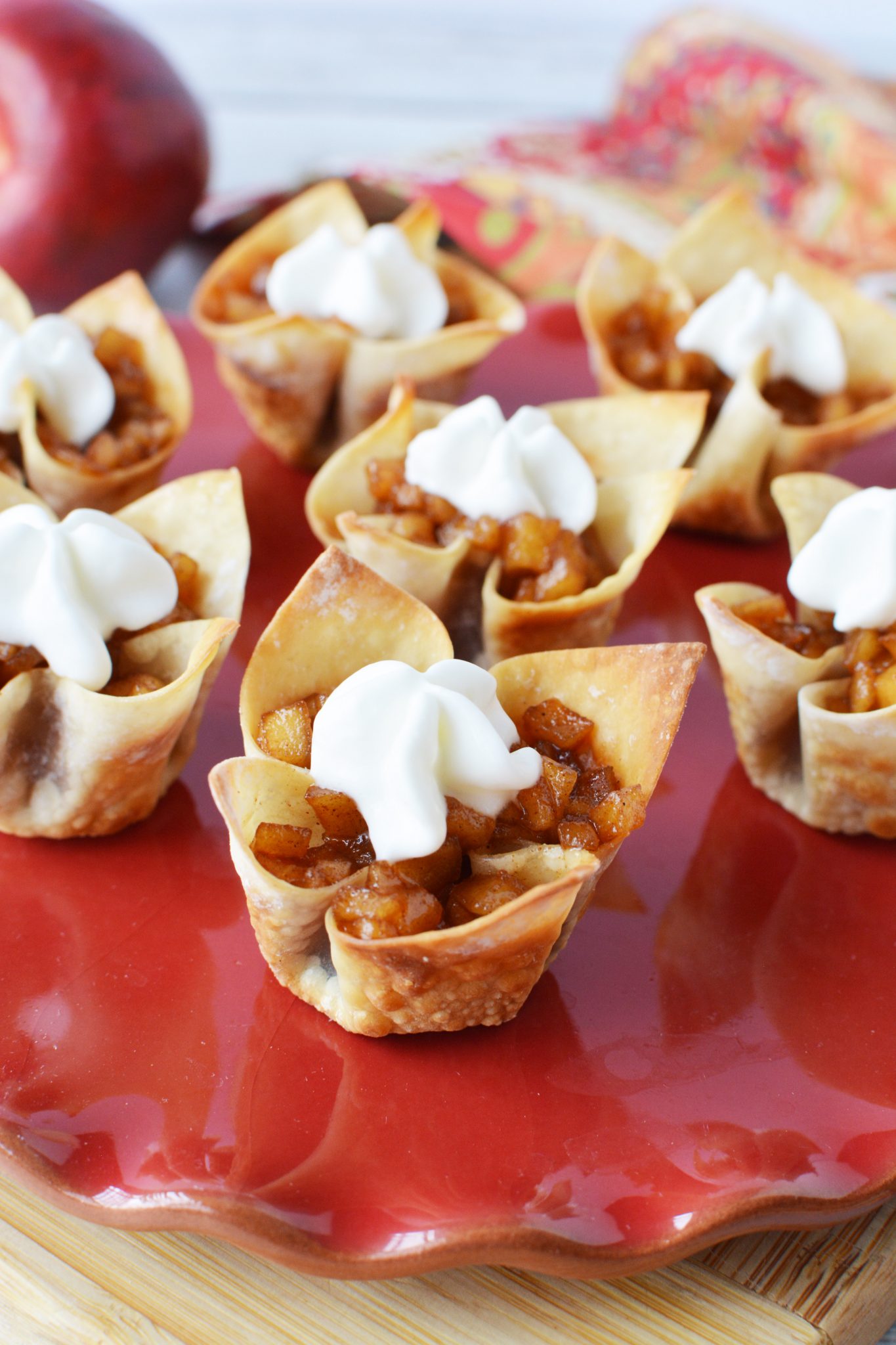 Apple Pie Wonton Cups - The Rebel Chick