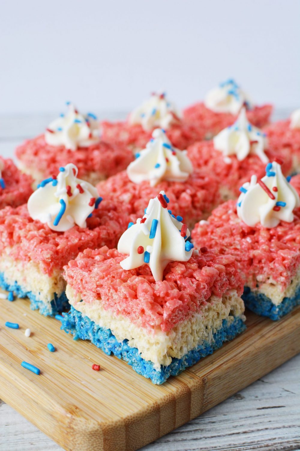 patriotic dessert bars that are no bake and made with cereal