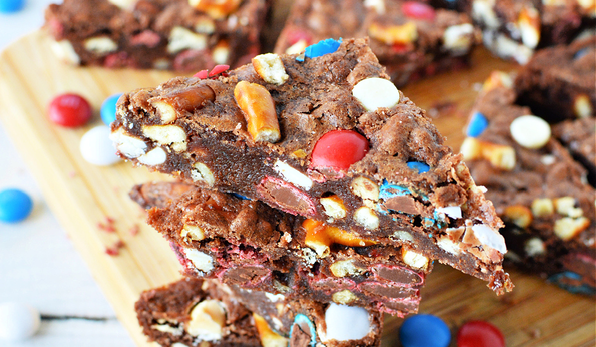 Crack Chocolate Cookie Bars