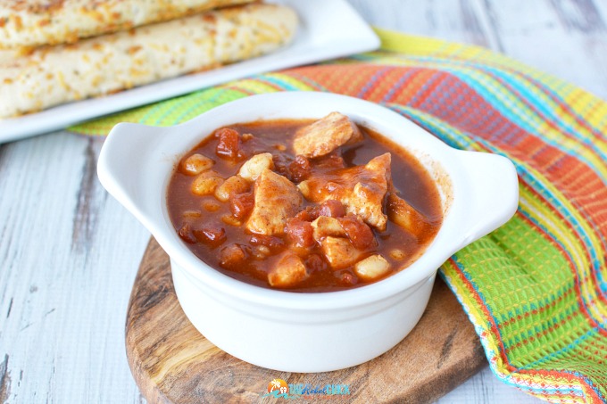 Slow Cooker Chunky Chicken Chili Recipe 