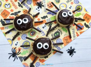 Spider Cinnamon Rolls Recipe for Halloween