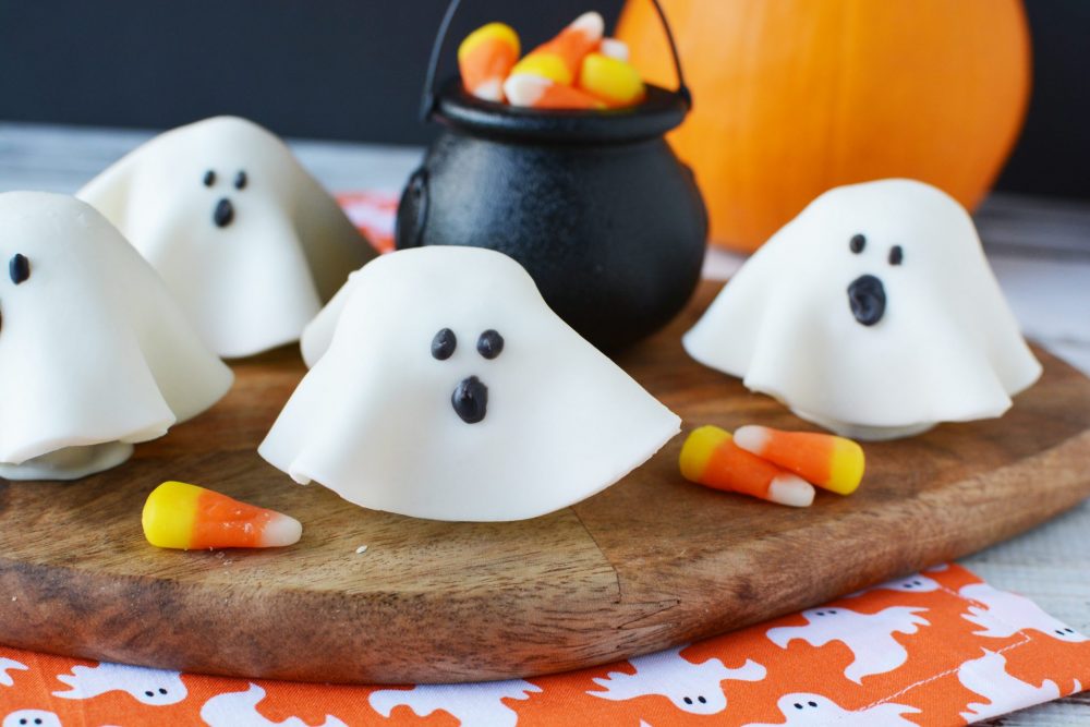 Halloween Ghost Cake Pops Recipe