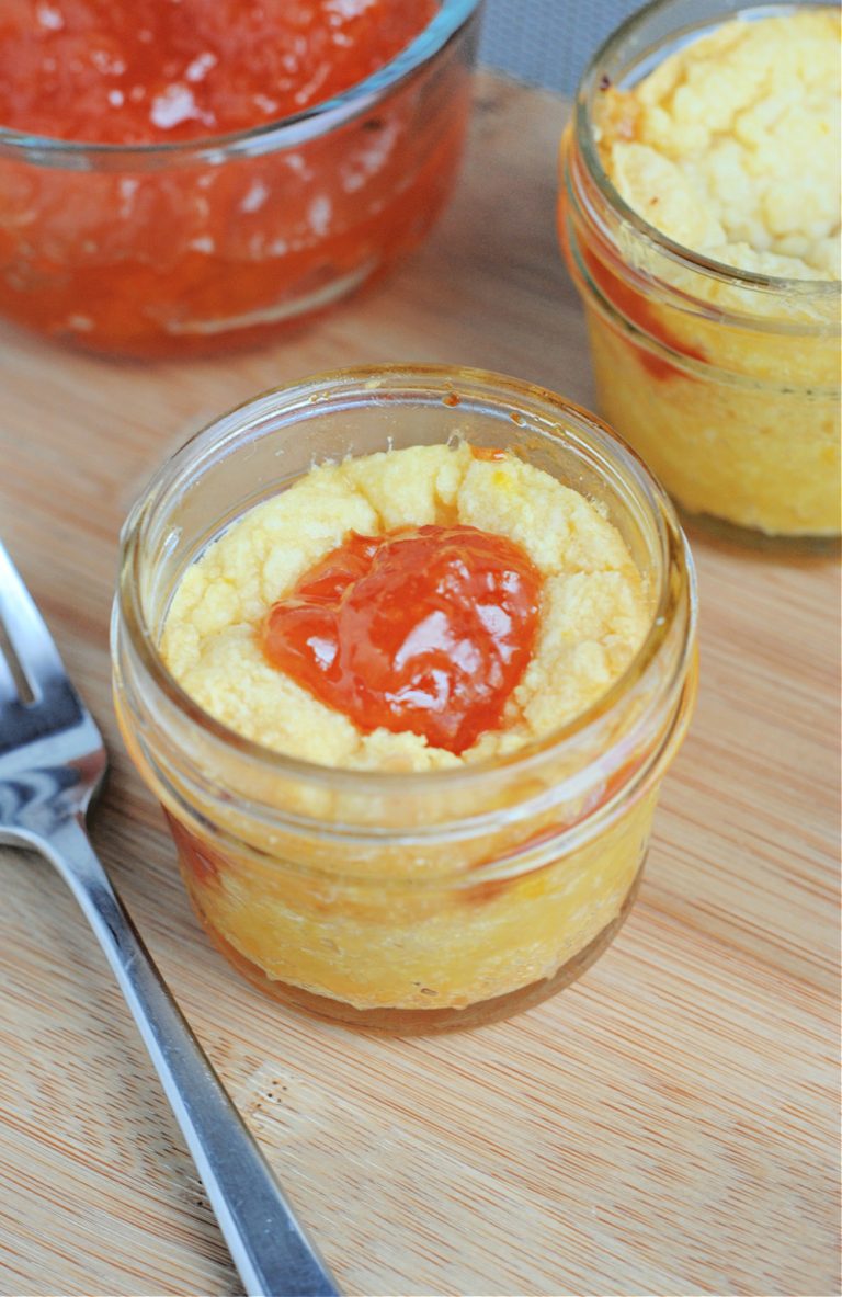 Apricot Crumble in a mason Jar - The Rebel Chick