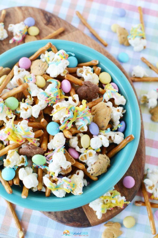 Kid's Trail Mix Recipe for Easter - The Rebel Chick