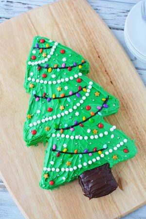 How to Make a Christmas Tree Cake Recipe