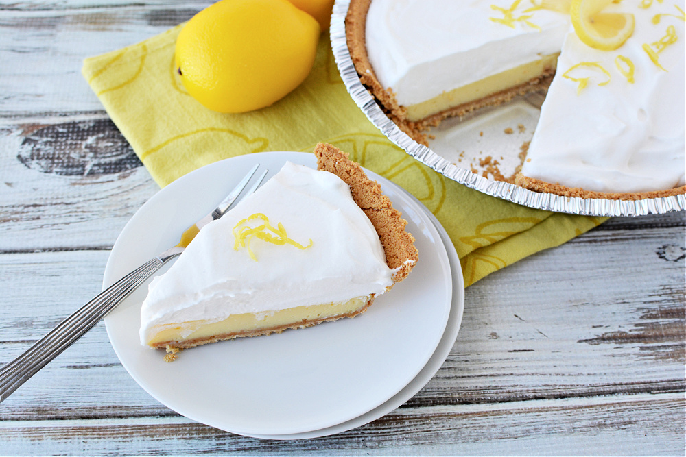 Summertime Homemade Lemon Pie Recipe