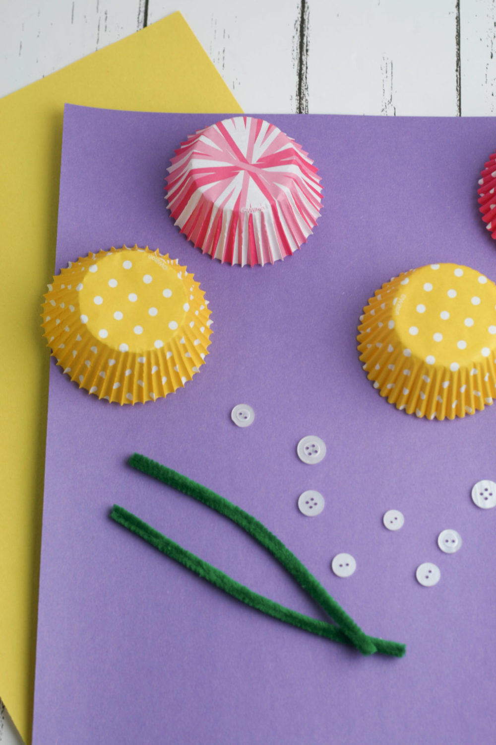 Easy to Make Summer Cupcake Wrapper Flowers Craft