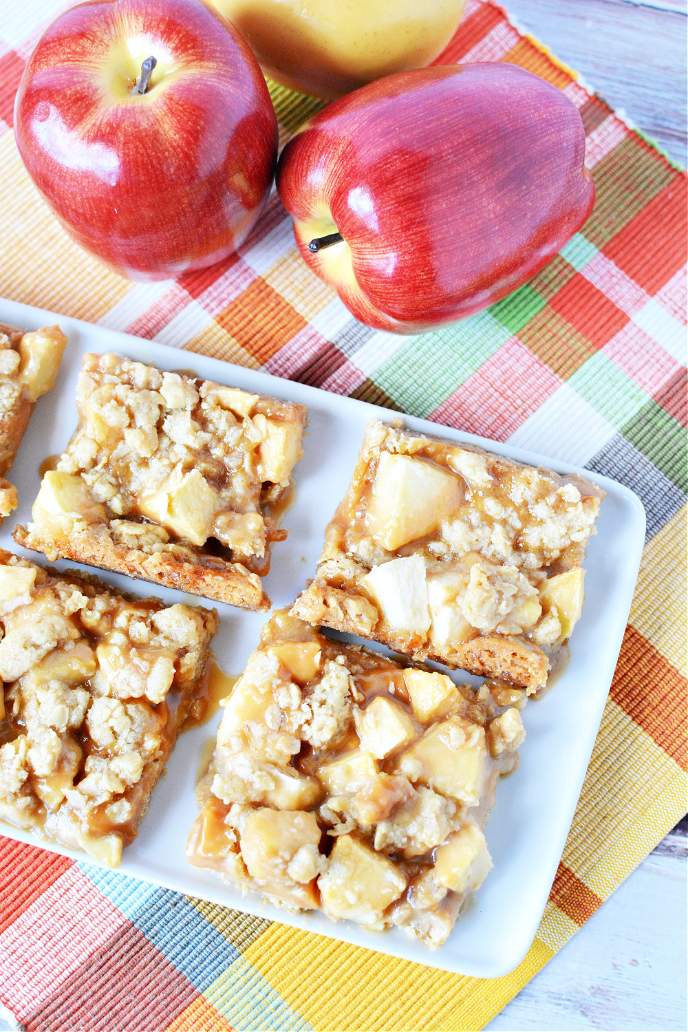 Chewy Caramel Apple Bars Recipe