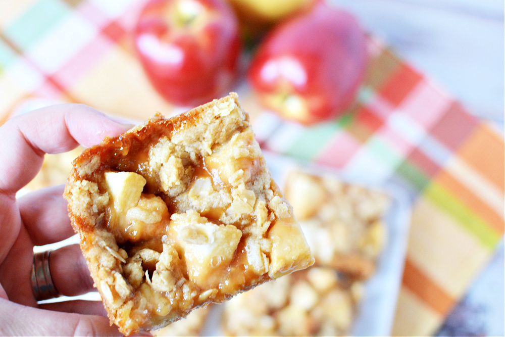Chewy Caramel Apple Bars Recipe