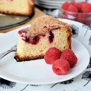 vanilla coffee cake filled with raspberries