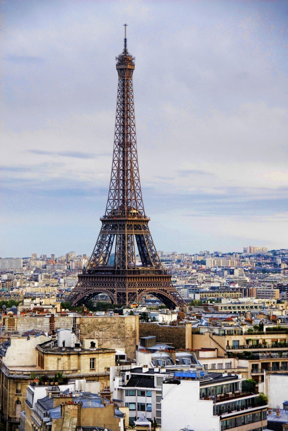 5 Essential Paris Travel Tips