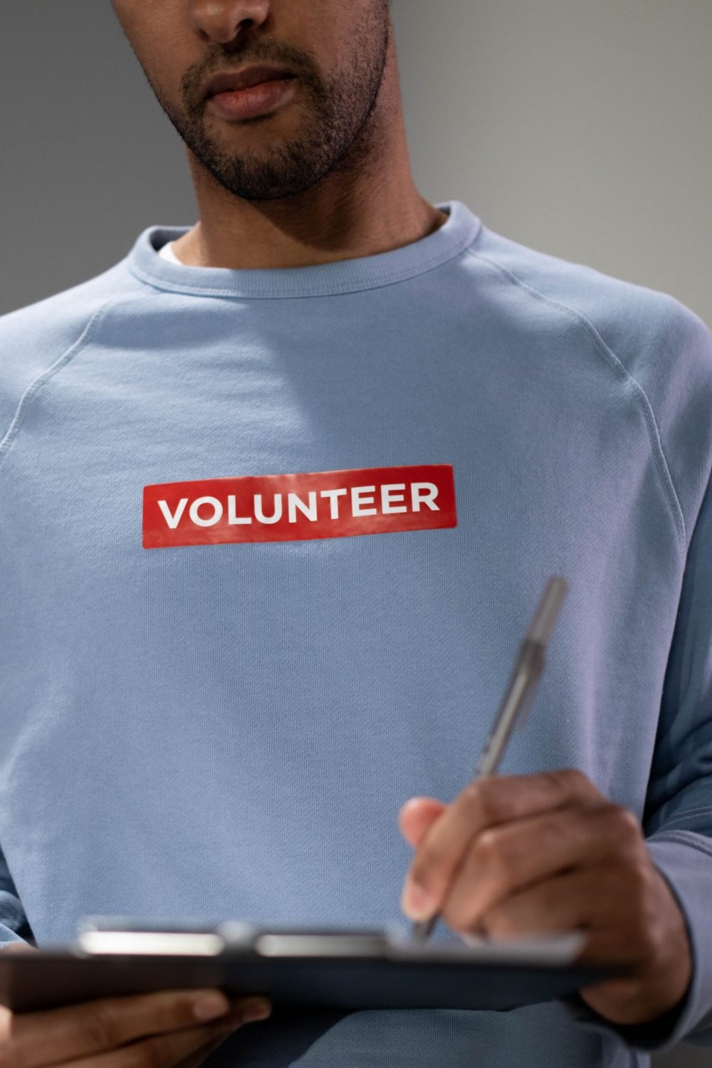 Volunteering is an excellent option if you want to learn more about the world around you.