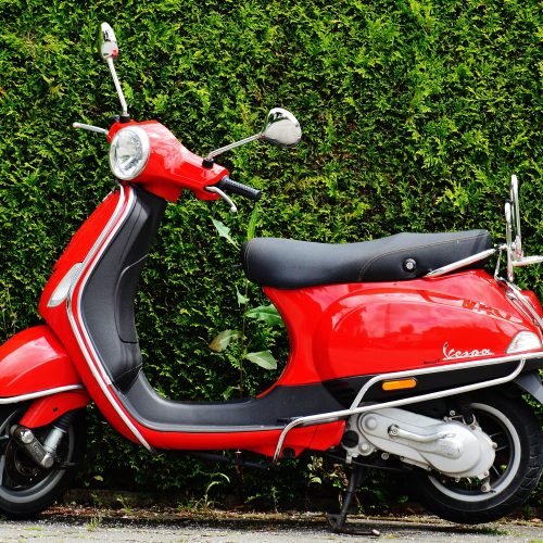 5 Tips for Riding a Moped in Florida (Safely and Legally)