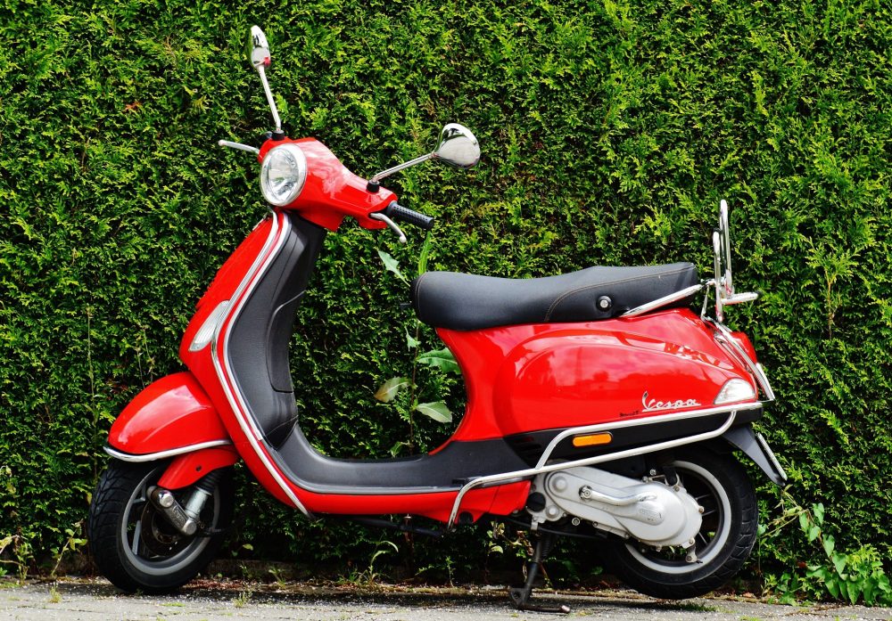 5 Tips for Riding a Moped in Florida (Safely and Legally)