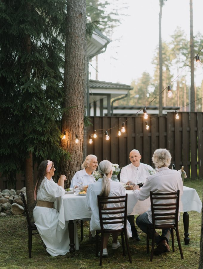 Things you need to do before hosting a garden party