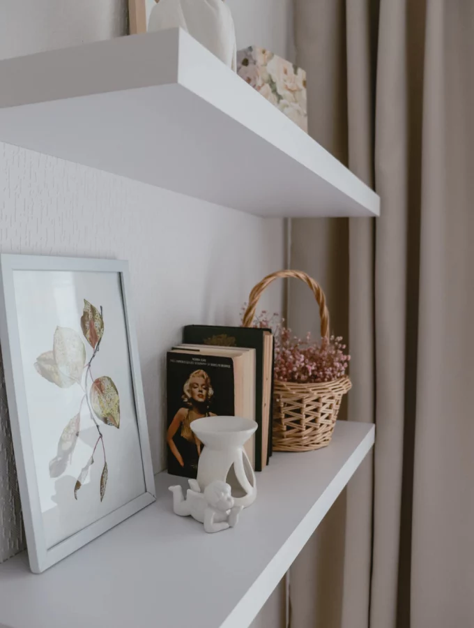 What To Put On Your Home Office Shelves