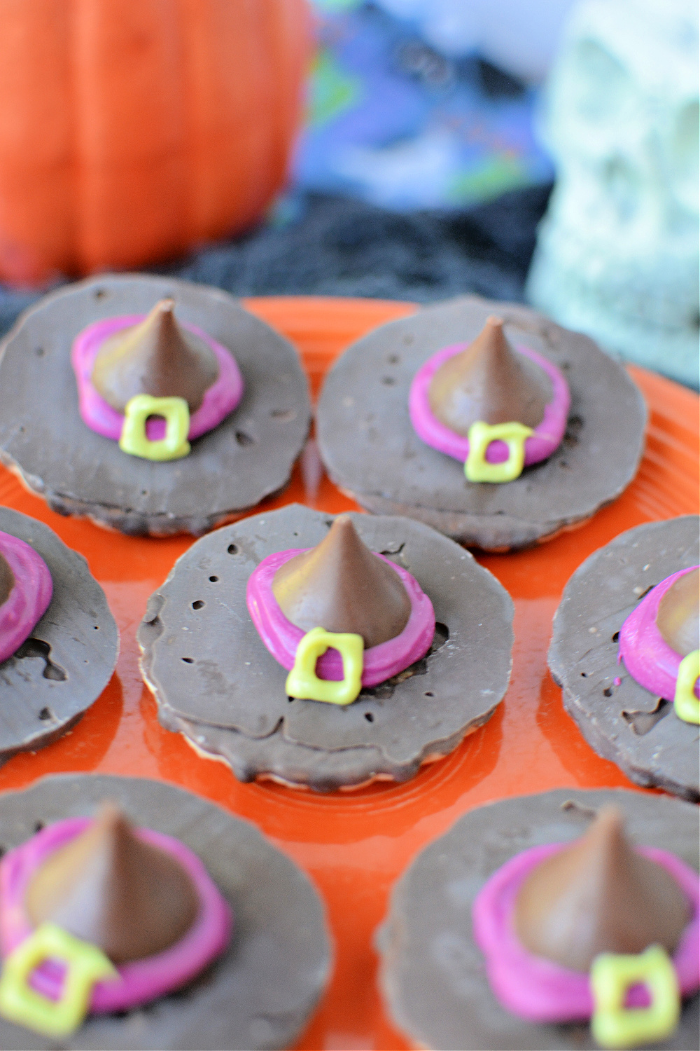 How to Make Halloween Witch Hat Cookies